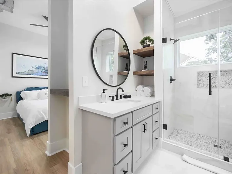 Welch Street Apartments 8